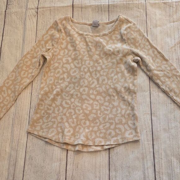 Old Navy Other - Old Navy Cream Leopard Print Long Sleeve Tee